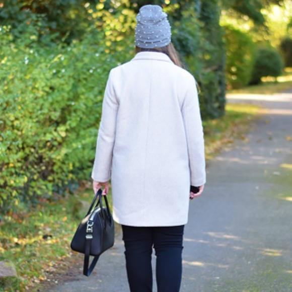 Zara Pearly Embellished Beanie - Picture 2 of 6